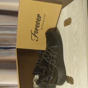 Sneakers  Pull On Size 10 Black